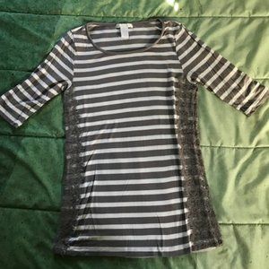 Design History Super Soft and Stretchy Grey Striped T-Shirt with Lace Size M